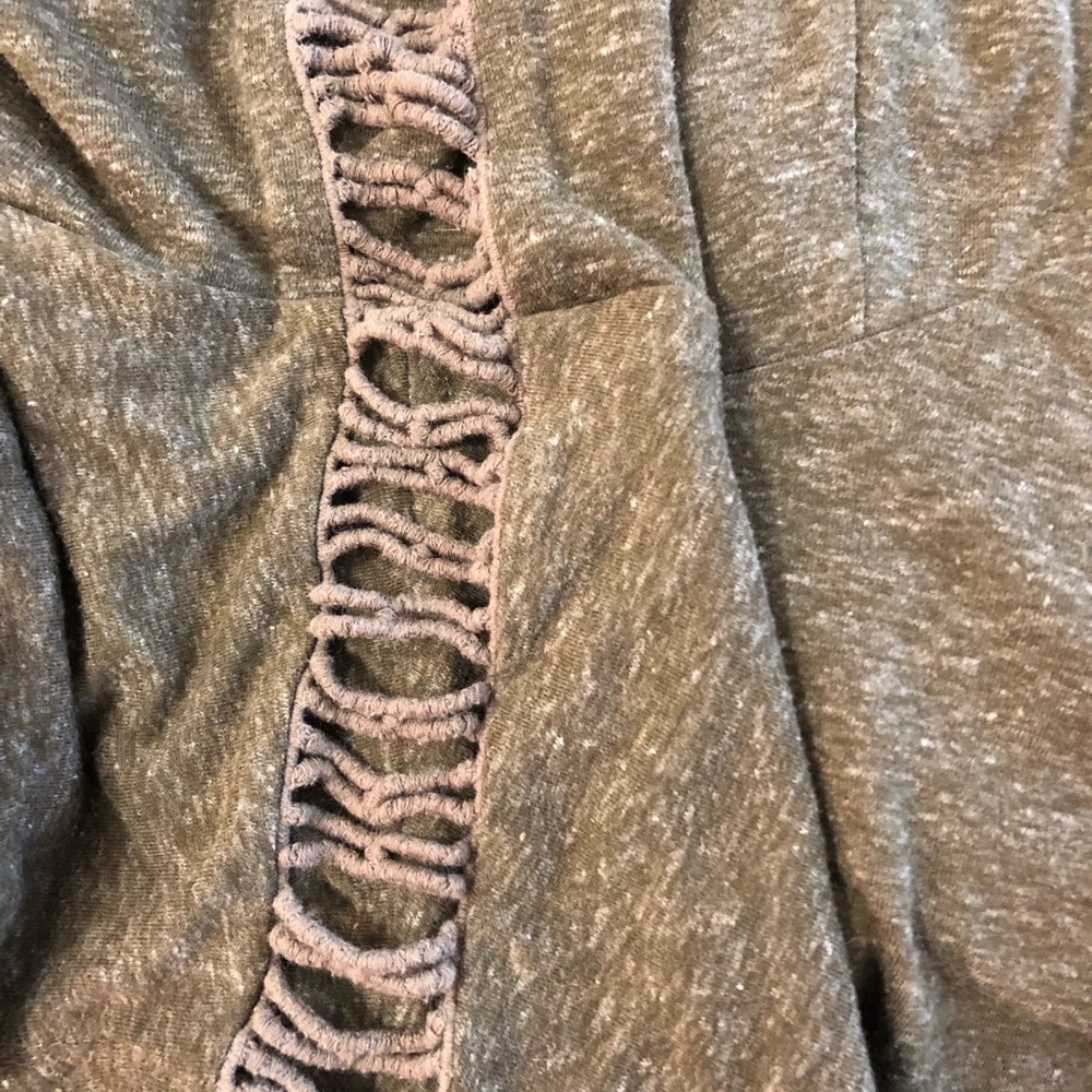 Dynamite Tanktop - Picture 2 of 3